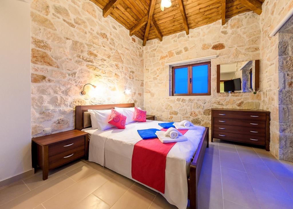 Orient Villas Volimes Agios Nikolaos  Bagian luar foto